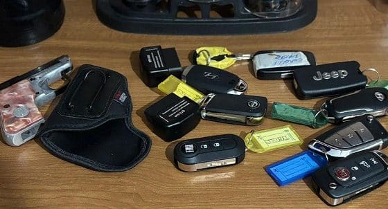 Operação interestadual Chave Mestra prende nove investigados por esquema de subtração de veículos