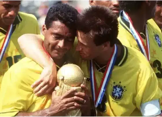 Romário surpreende ao comparar gerações de 1994 e 2002