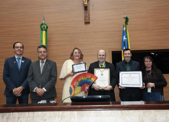 Alese celebra trajetória de Benjamin Teixeira de Aguiar e concede cidadania a Delano Mothé