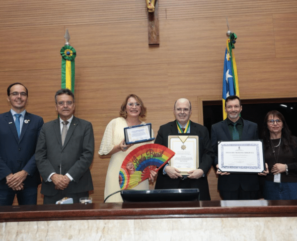 Alese celebra trajetória de Benjamin Teixeira de Aguiar e concede cidadania a Delano Mothé