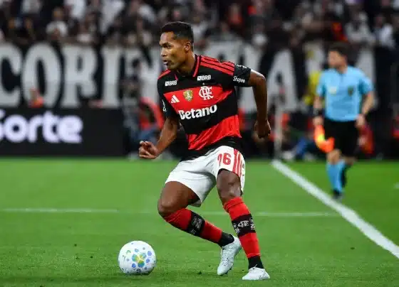 Flamengo vence Vitória no Maracanã e abre vantagem na 5ª fase da Copa do Brasil