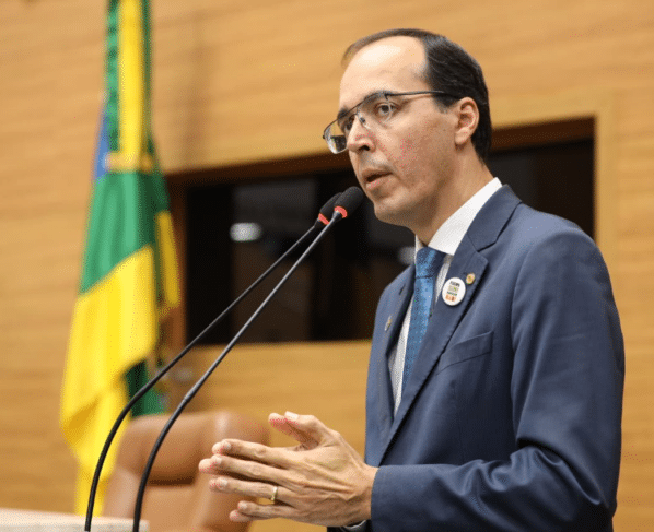 Georgeo Passos cobra solução para falhas em obra recém-inaugurada e reforça incentivo fiscal