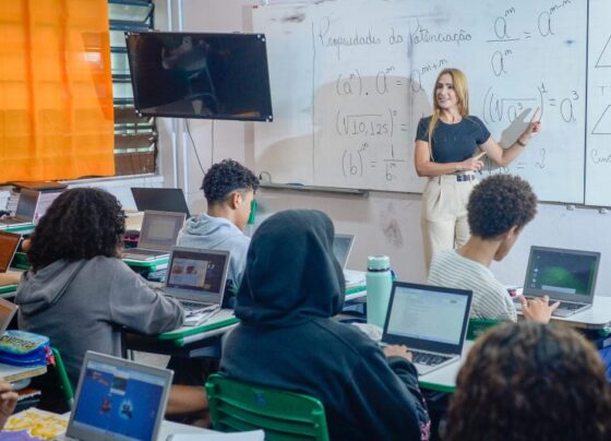 No Dia da Educação, Governo de São Paulo anuncia data de pagamento de bônus para 188 mil profissionais da rede estadual