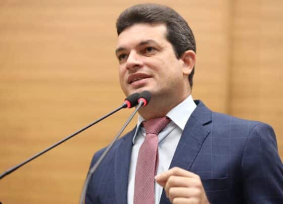 Paulo Júnior celebra alto índice de alfabetização em São Cristóvão
