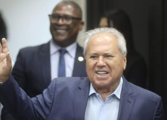 Presidente do Falcon, Marlei Feliciano recebe título de Cidadão Aracajuano na Câmara Municipal