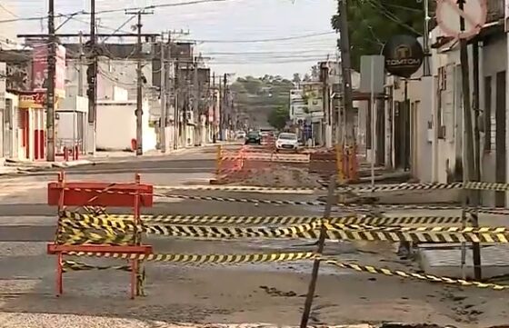 Vazamento provoca desabastecimento de água em quatro bairros de Aracaju