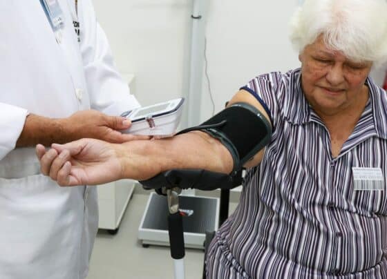 Pessoas 50+ vão representar metade do consumo com saúde em 2044