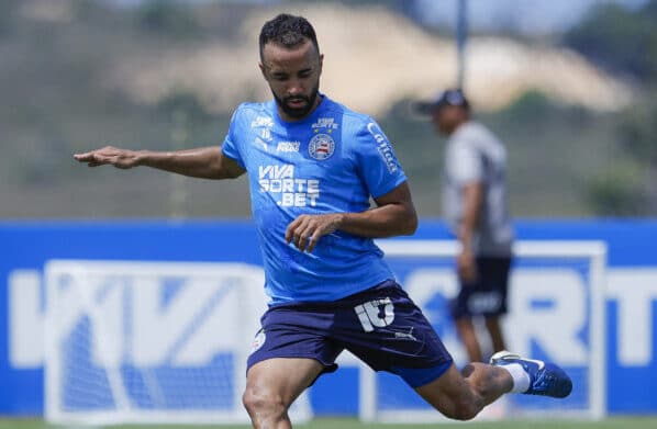 Após eliminação na Copa do Brasil, Bahia tem Willian José e Kanu de volta aos treinos