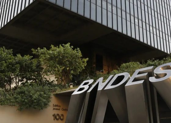 BNDES abre financiamento para transporte de carga e passageiros
