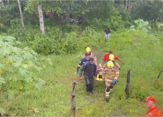 Bombeiros resgatam quatro vítimas presas às ferragens após acidente em Boquim