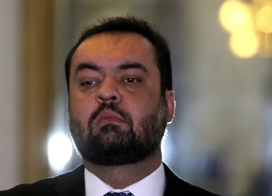 Castro desiste de candidatura ao Senado após ser alvo de ações da PF