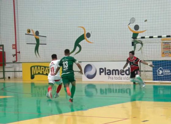 Colônia 13 vence Lagarto de virada e avança na Copa TV Sergipe de Futsal