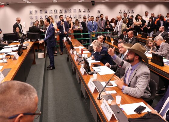 Conselho de Ética suspende três deputados por motim na Câmara