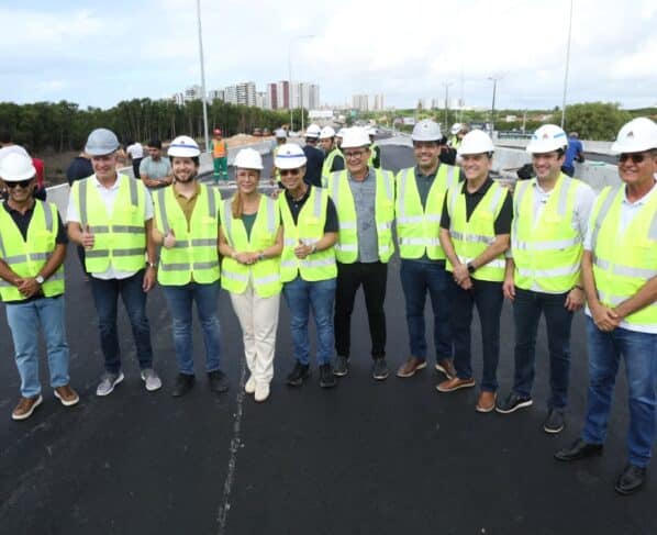 Deputados participam de visita às obras do Complexo Maria do Carmo Alves