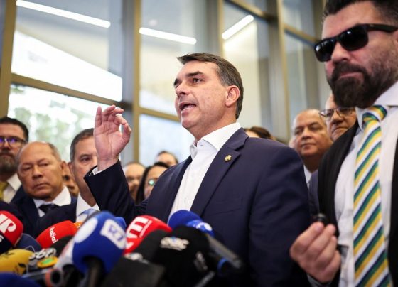 Flávio confirma encontro com Vorcaro após banqueiro ter sido preso