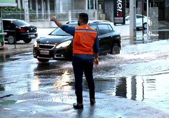 Governo de Sergipe emite aviso meteorológico de chuvas moderadas a intensas para este sábado, 9