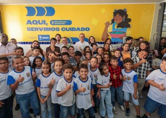 Governo do Estado entrega reforma de escola referência em inclusão