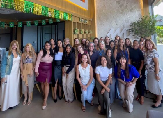 MDNE homenageia mães com workshop sobre redes sociais em Aracaju