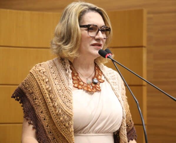 Linda Brasil destaca várias pautas, entre elas, conscientização sobre fibromialgia