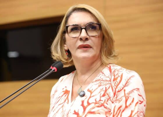 Linda Brasil lamenta situação do Caps AD Primavera em Aracaju