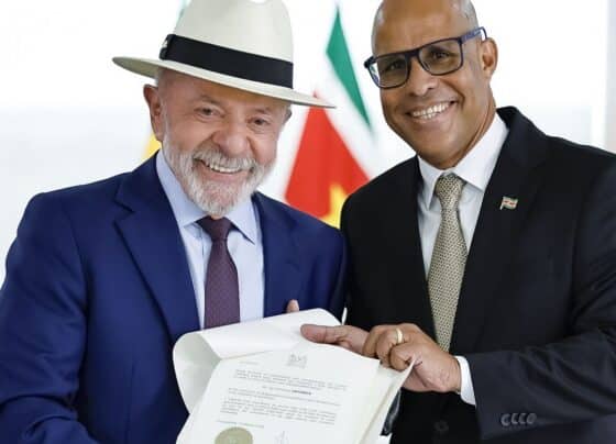 Lula recebe credenciais de sete novos embaixadores