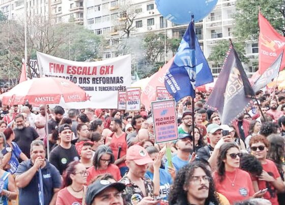 Manifestação em SP pede fim da escala 6×1 e ações contra o feminicídio