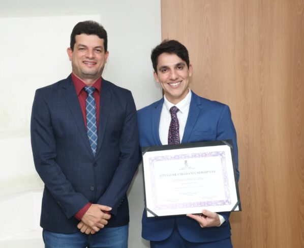 Médico Sávio Lopes de Paula recebe Título de Cidadão Sergipano