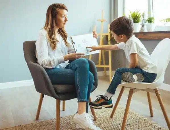 PL traça diretrizes para responsáveis por pessoas neurodivergentes