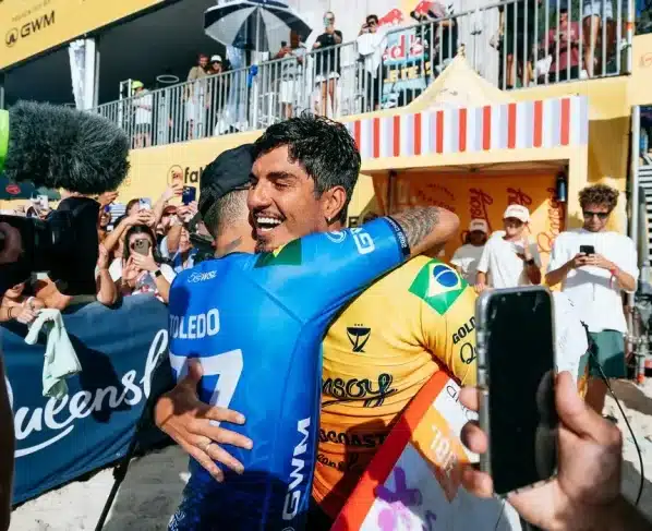 Surfe: Medina, Filipinho e Alejo avançam em etapa na Nova Zelândia