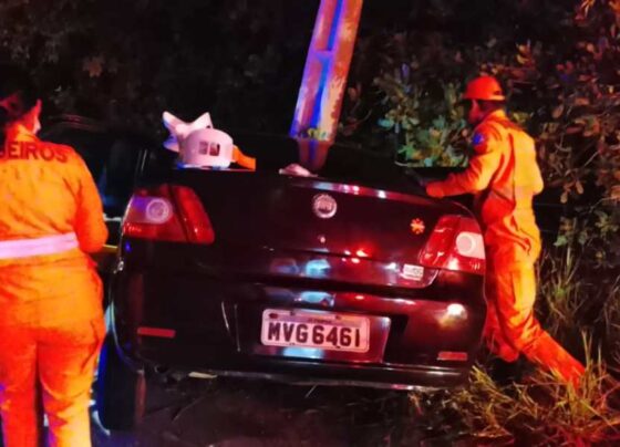 Motorista perde o controle do veículo, saí da pista e colide contra um poste na rodovia SE-100, na Barra