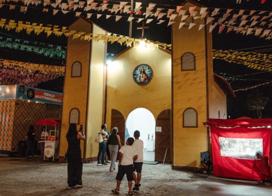 Capela da Vila do Forró une fé e tradição em meio aos festejos juninos na Orla da Atalaia