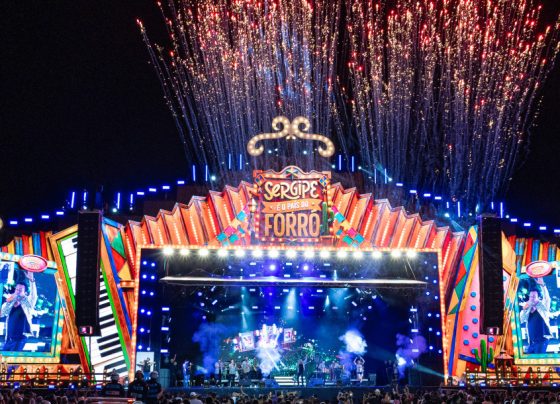 Forró tradicional e romântico embalam noite de shows no Arraiá do Povo