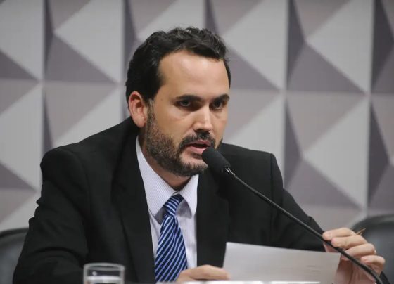 Governo avalia aumentar teto do MEI para R$ 140 mil, diz ministro