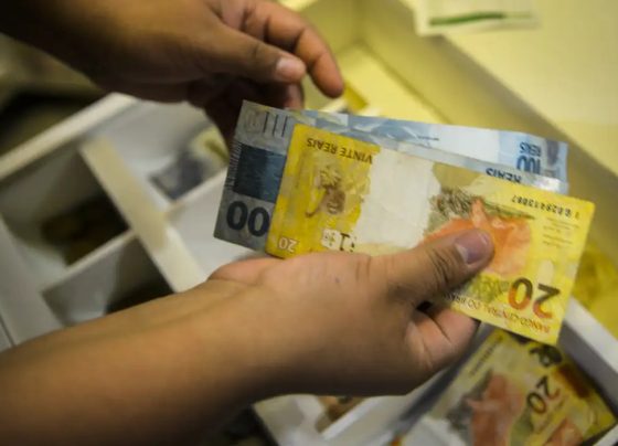 INPC, inflação usada para reajustar salários, soma 4,42% em 12 meses