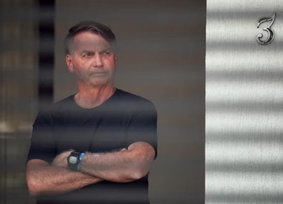 Moraes aguarda defesa explicar possível “falta” em domiciliar de Bolsonaro