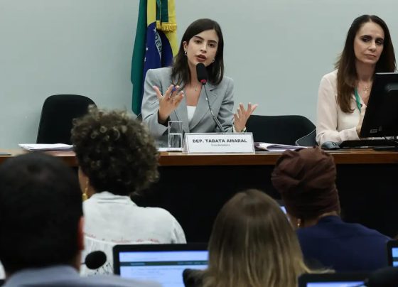 Proposta que criminaliza misoginia avança na Câmara dos Deputados