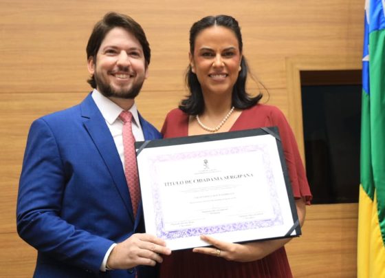 Secretária Sarah Tarsila recebe Título de Cidadã Sergipana