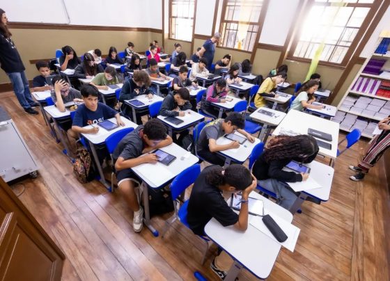 Taxa de abandono escolar em Sergipe caiu de 5,3 para 1,8 entre 2022 e 2025