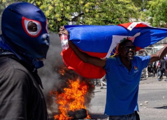 Após dez anos, Haiti, acometido por violência de gangues, anuncia primeiras eleições gerais para dezembro