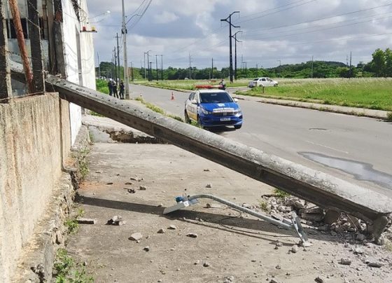 Colisões contra postes aumentam e deixam mais de 250 mil sem energia em Sergipe