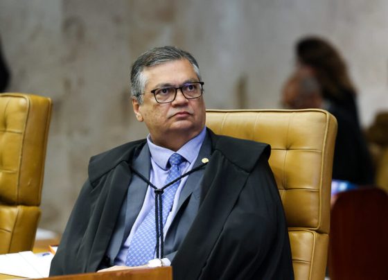 Dino manda notificar estados e municípios sobre pendências em “emendas Pix” para eventos