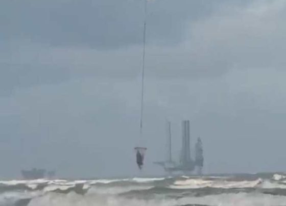 GTA RESGATA UM KITESURFISTA EM ALTO-MAR APÓS ACIONAMENTO DO CORPO DE BOMBEIROS MILITAR EM ARACAJU