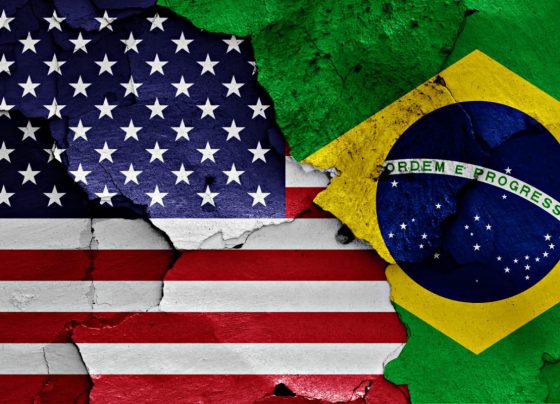 Governo Lula intensifica negociações para tentar evitar tarifa de 25% dos Estados Unidos
