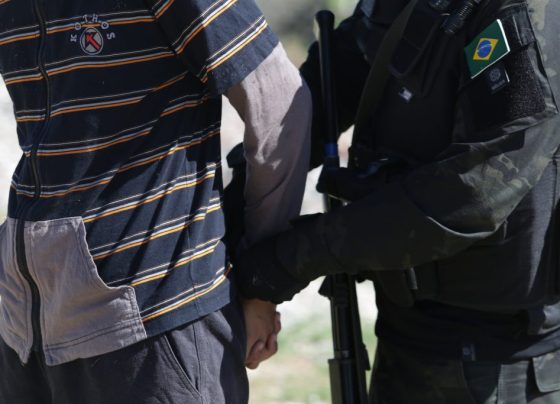 Homem é preso após descumprir medidas protetivas em Neópolis