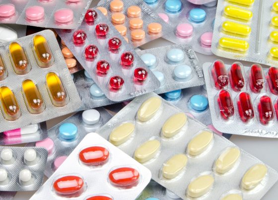Lei sancionada torna obrigatória certificação de boas práticas de fabricação para registro de medicamentos e insumos