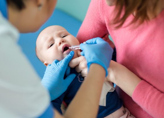 Mais de 13 milhões de crianças não receberam vacina no primeiro ano de vida em 2025, revela Unicef