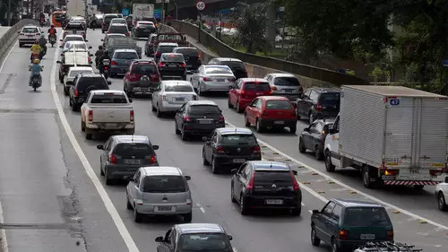 Mais de 70% dos carros em circulação no Brasil não possuem seguro