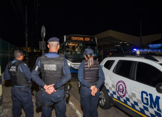 Mulher suspeita de tráfico de drogas foi presa na Atalaia