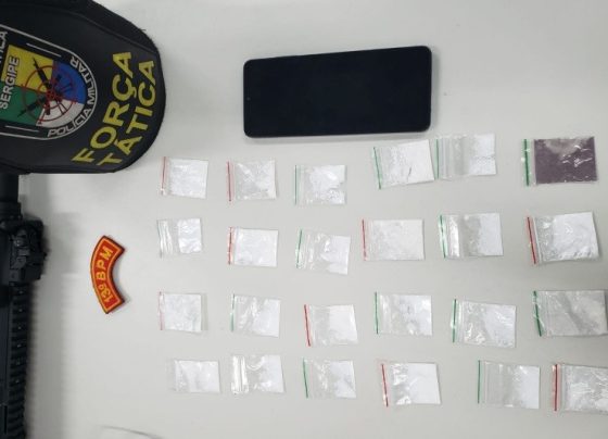 Polícia Militar realiza prisão por tráfico e recupera celular com restrição na Zona Sul de Aracaju