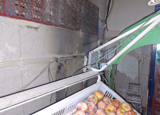 Bombeiros controlam princípio de incêndio em um mercadinho no João Alves